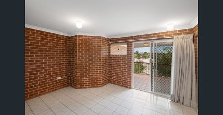 Beautifully Refreshed Apartment in The Heart of Everton Park - Photo 4