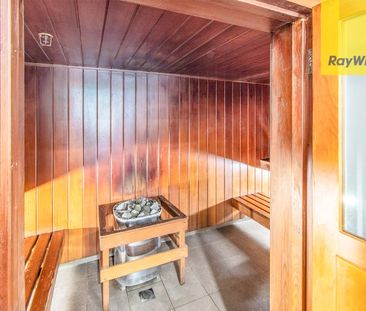 Luxurious living at its finest! - One bedroom luxury apartment perc... - Photo 4