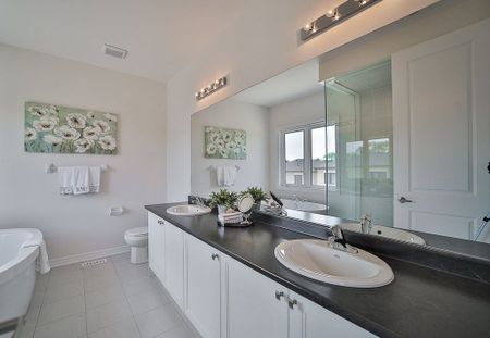 For Lease - 2105 Coppermine Street, Oshawa, Ontario - Photo 4