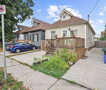 2BR detached home main level - Photo 3