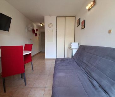 Location Appartement 1 pièce Meublé 24m² STE CLOTILDE 97490 - Photo 2