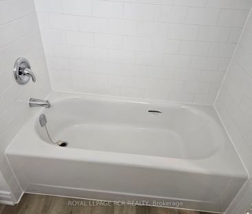 For Lease - 2 Orchard Heights Boulevard Unit# 243, Aurora, Ontario - Photo 6
