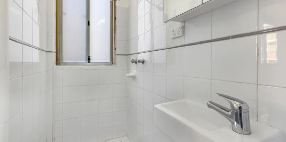 Conveniently Located Studio - Photo 3