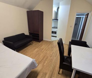 2 bedroom property to rent - Photo 6