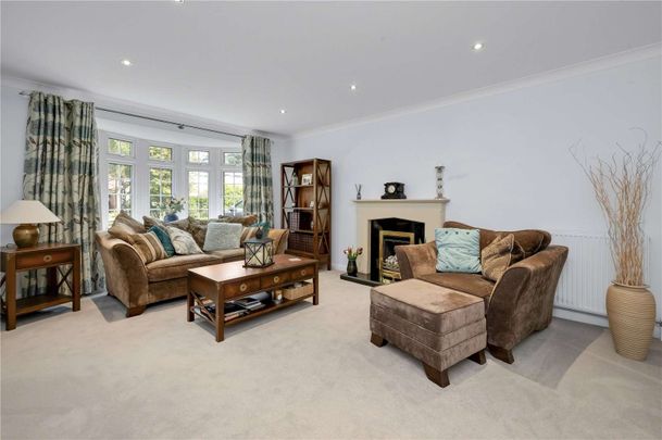 Four bedroom family home set in desirable location. - Photo 1