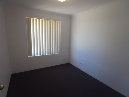 Perfect Family Home - Photo 3