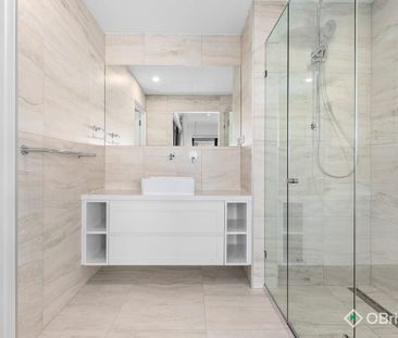 Breathtaking Townhouse in Sought After Beaumaris - Photo 2