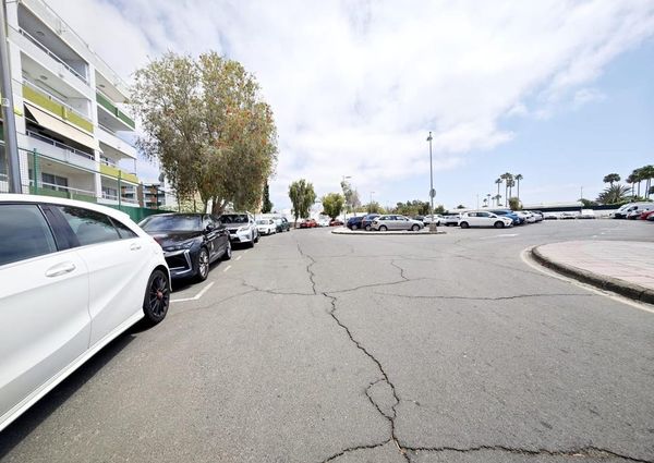 Maspalomas, Canary Islands 35100