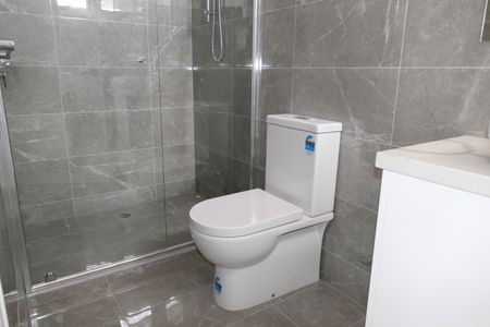 26B Raymond Street, Ashwood VIC 3147 - Townhouse For Rent | Domain - Photo 3