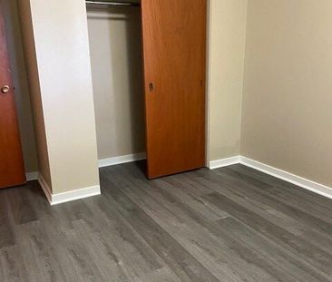 1 BDRM/1 BATH - 422 4TH AVE N - Available NOW! *RENT SPECIAL* - Photo 4