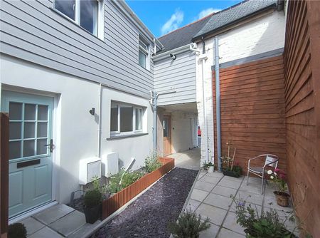 Anchor Mews, 1 Mews Cottage, South Street, South Molton, Devon, EX36 - Photo 3