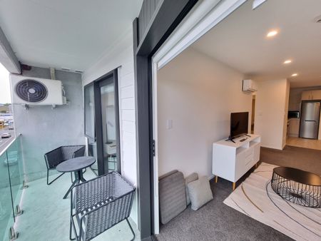 Two-Bedroom Apartment + One Carpark - Photo 4