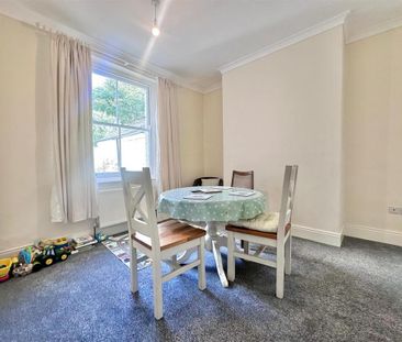 4 bedroom terraced house to rent - Photo 6
