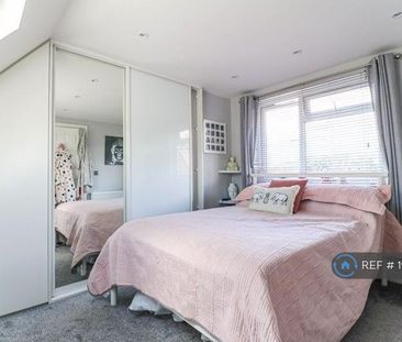 4 bedroom maisonette to rent - Photo 3