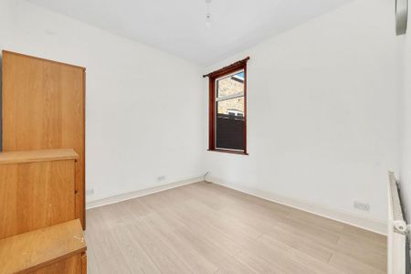 4 bedroom terraced house to rent - Photo 3