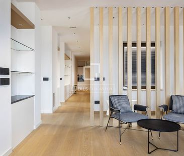 Excellent 4-bedroom apartment with 40 m² terrace for rent in Eixamp... - Photo 2