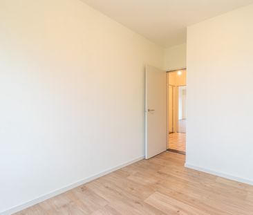 Volledig gerenoveerd appartement met autostaanplaats! - Photo 6