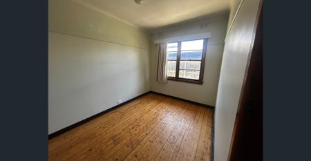 3 bedroom home in prime location - Photo 3