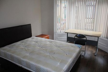 4 bedroom house to rent - Photo 2