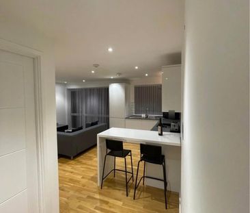 8 bath road - Photo 3