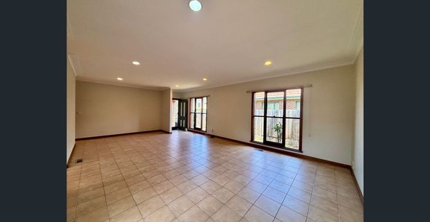 A Bright & Convenient Lifestyle - Photo 1