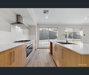 22C Quince Way, Coolbellup, WA 6163 - Photo 5