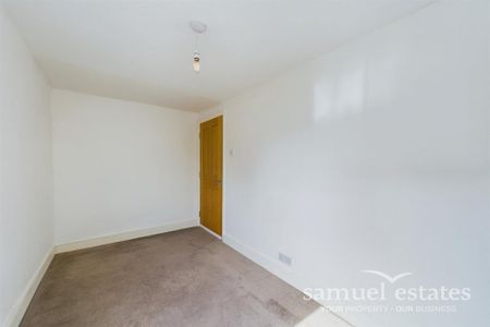 3 bedroom terraced house to rent - Photo 2