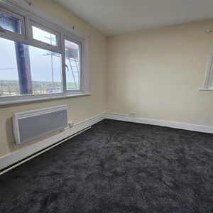 Brighton Road, Lancing - Photo 2