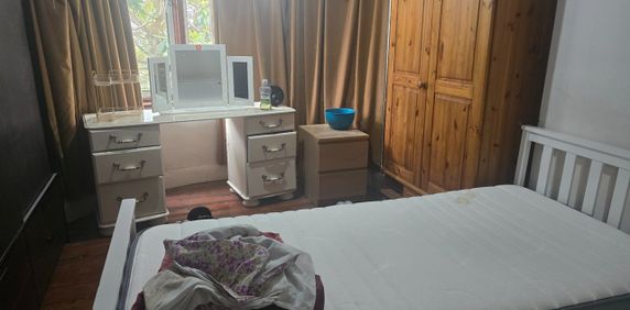 Room in a Shared House, Lyncroft Gardens, TW3 - Photo 2