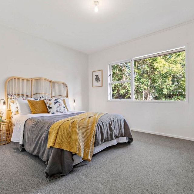 Newly renovated kitchen, easy access to highway - Photo 1