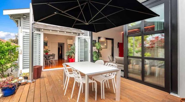 Double Happy - Photo 1