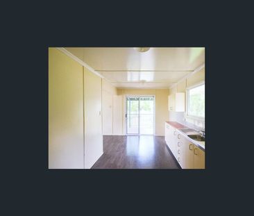 Fresh & Bright & Huge Backyard! - Photo 5