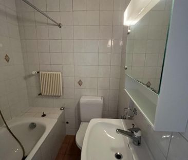 Charming 3-room apartment on the 1st floor in Lausanne - Photo 5