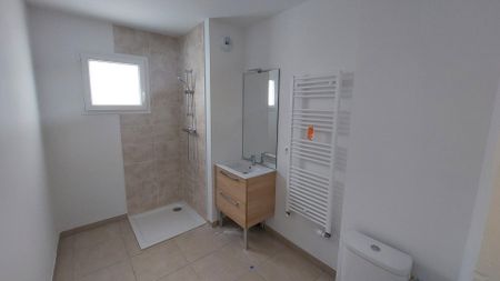 location Appartement T2 DE 43.9m² À SAINT EGREVE - Photo 5