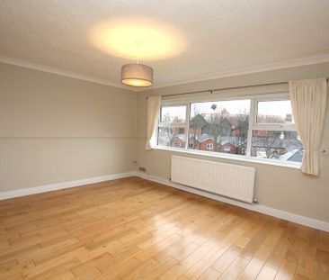 3 Bedroom Maisonette, Chester - Photo 4