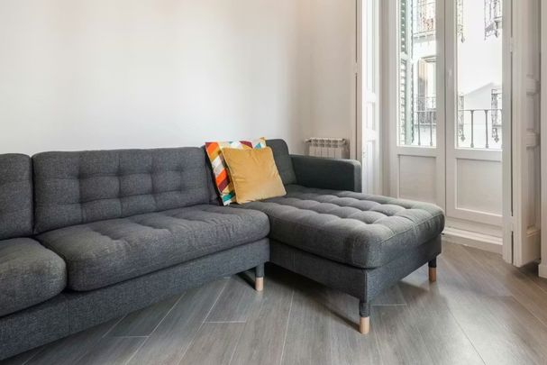 Calle de las Veneras, Madrid, Community of Madrid 28013 - Foto 1