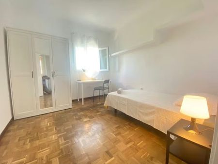 Calle del Hornero, Madrid, Community of Madrid 28019 - Photo 3