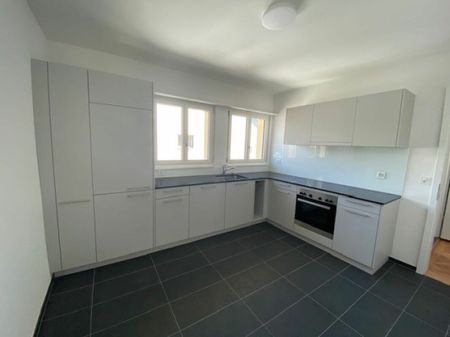Moderne 3.5-Zimmer-Wohnung an zentraler Lage - nur wenige Schritte zum Bahnhof - Foto 2