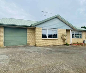 Renovated Gem In Pukekohe - Photo 3