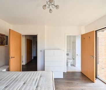 2 bedroom flat to rent - Photo 6