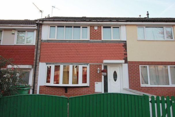 3 bedroom terraced house to rent - Photo 1