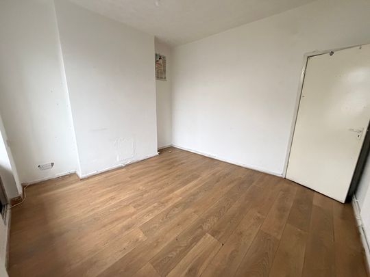 Hall Park Street, Bilston, Wolverhampton - Photo 1