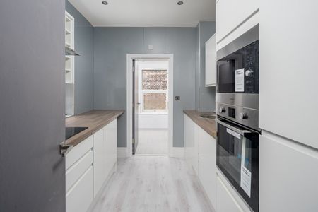 2 Bed Flat, Oulton Road, N15 - Photo 5