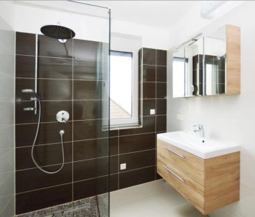 ATEMBERAUBENDE WOHNUNG MIT BALKON - ZENTRAL BEGEHBARE ZIMMER - KÜCH... - Photo 2