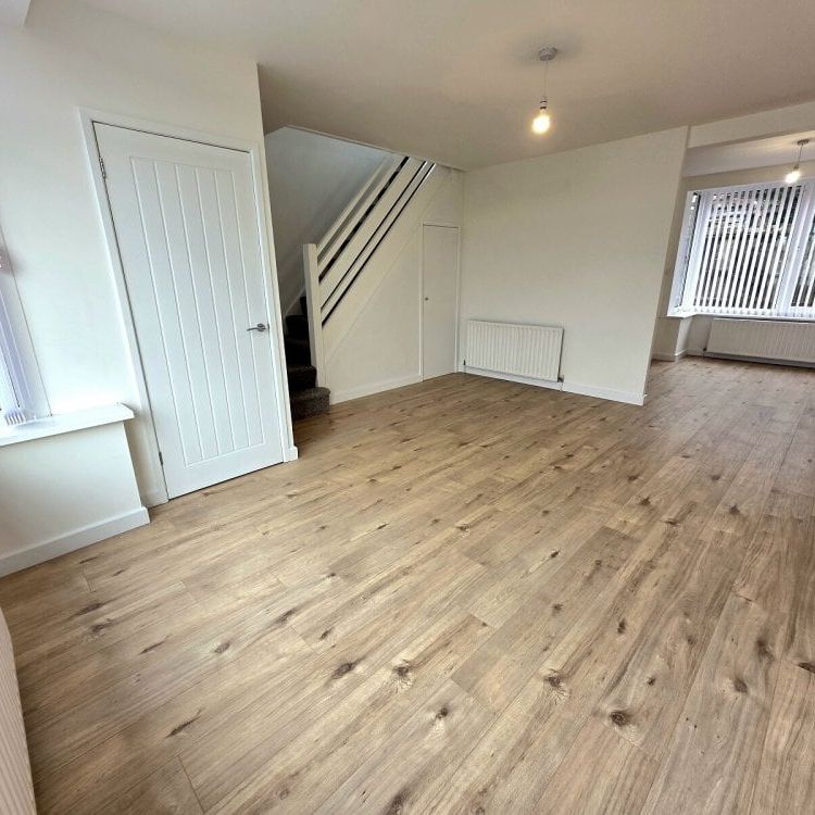 Ridgeway, Killay, Swansea, City And County of Swansea. - Photo 1