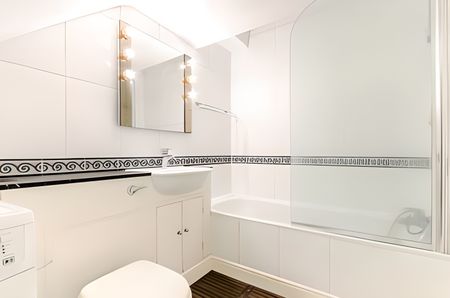 1 Bed Flat, Kensington, W8 - Photo 3