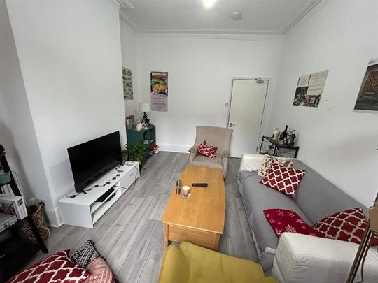 4 bedroom terraced house to rent - Photo 1