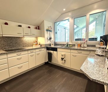 Ruhig und doch zentral - Dachwohnung von bester Qualität - Photo 6