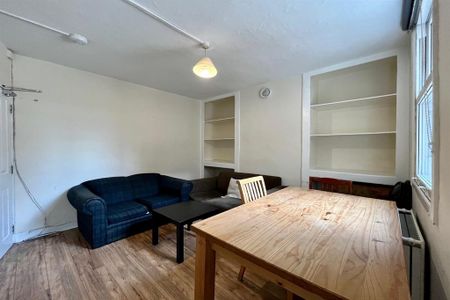 3 bedroom terraced house to rent - Photo 2