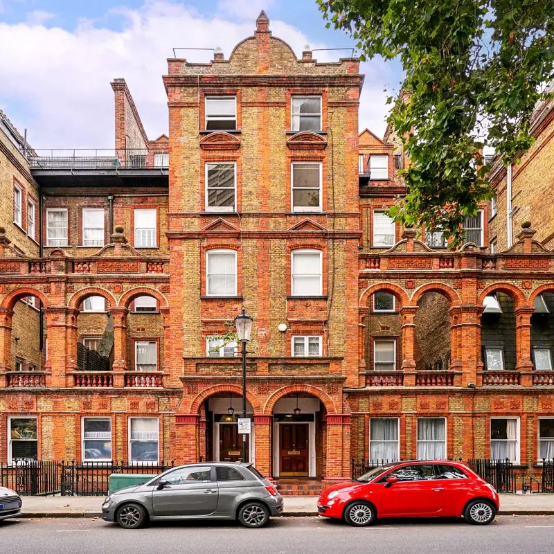 1 bedroom flat in South Kensington - Photo 1